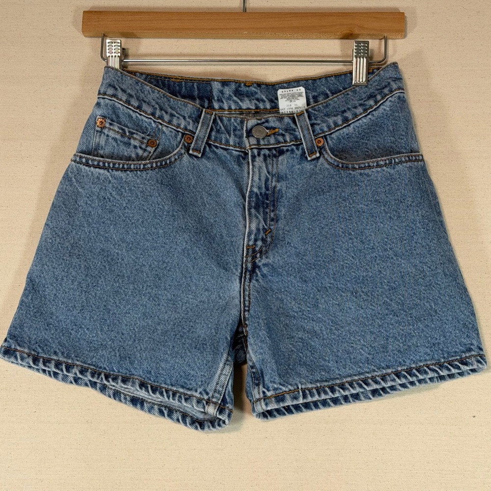 Vintage Levis 550 High Rise Denim Shorts Medium Wash Blue Womens 26